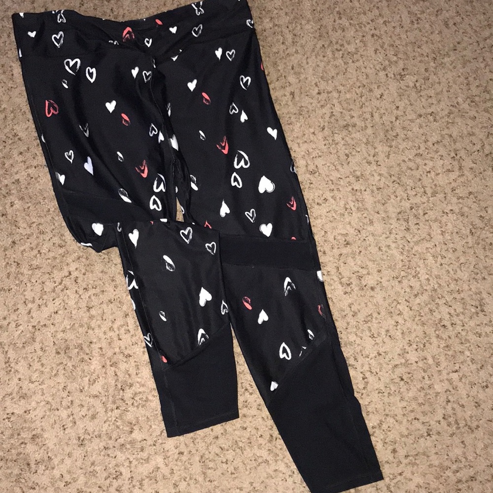 Fabletics Demi Lovato work out pants